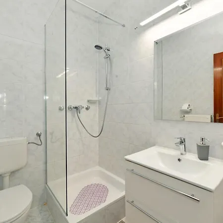 Royal Gæstehus 3*