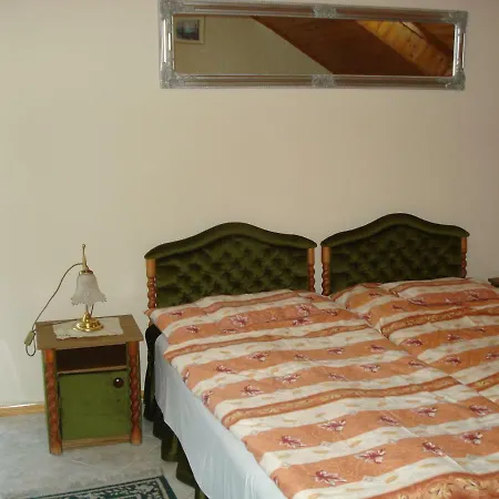 Royal Gæstehus 3*