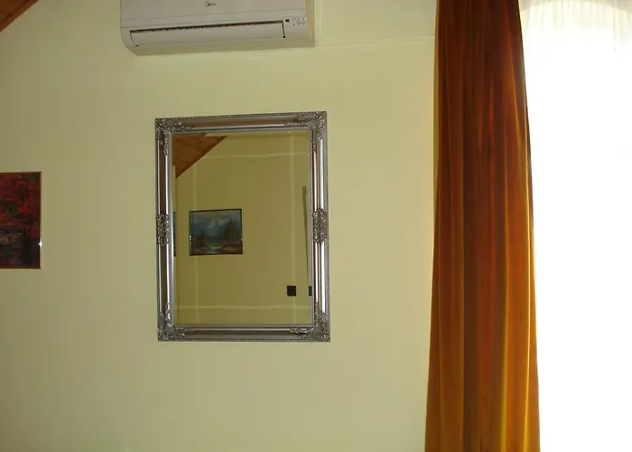 Royal Гостевой дом 3*