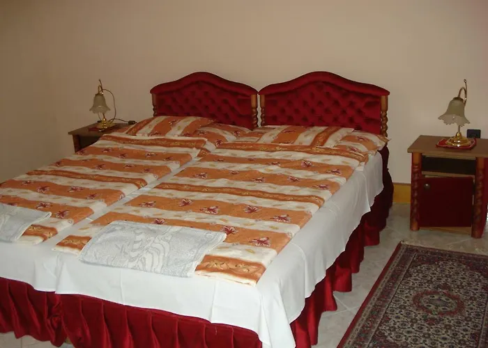 Royal Гостевой дом 3*
